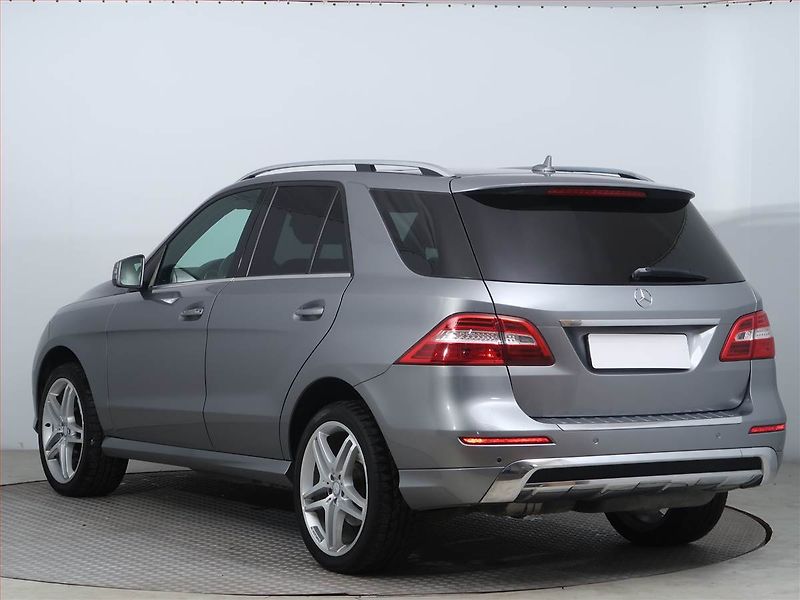 Mercedes-Benz Třídy M (2013) AMG line ML 350 BlueTEC, 4X4 - fotka 4 z 14