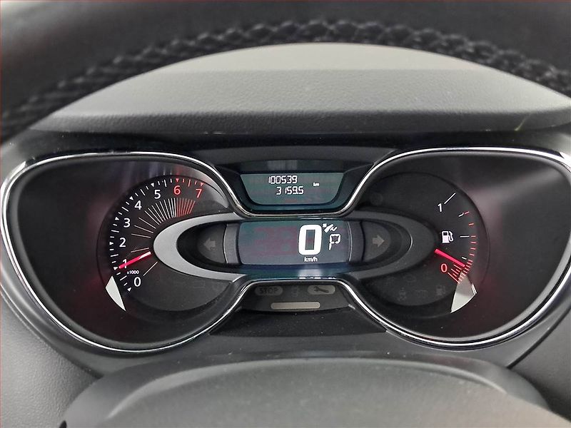 Renault Captur (2016) 1.2 TCe, Automat, ČR,1.maj - fotka 11 z 17