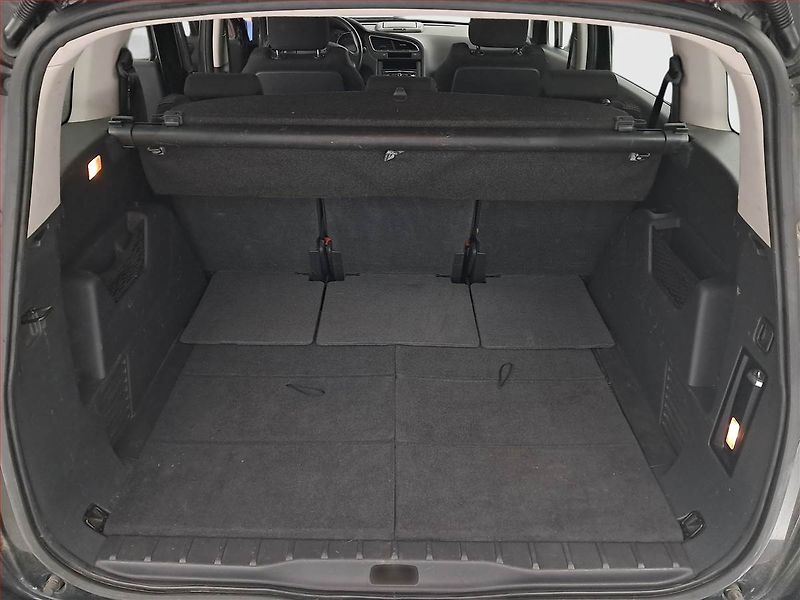 Peugeot 5008 (2011) Active 1.6 HDi, Tažné - fotka 13 z 14