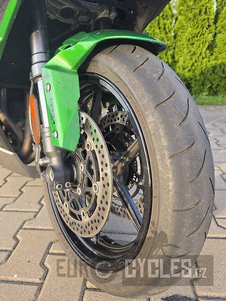 Kawasaki Ninja 1000 SX (2020) - fotka 9 z 20