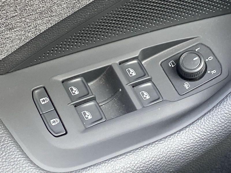 Škoda Superb (2025) 2.0 TDI DSG Selection - fotka 23 z 37