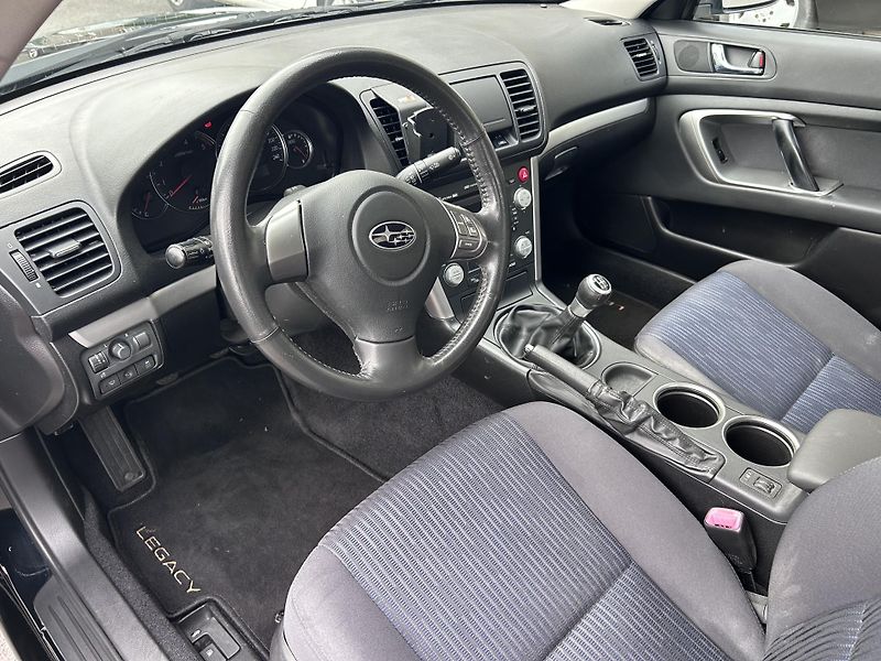 Subaru Legacy 2.0 D Active AWD - fotka 19 z 38