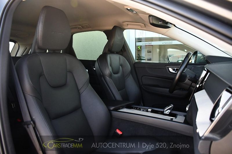 Volvo XC60 B4 INSCRIPTION AWD - fotka 18 z 53