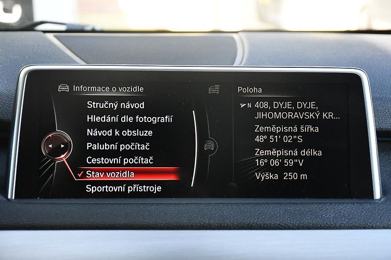 BMW X5 xDrive30d NAVI KŮŽE KAMERA - fotka 29 z 39