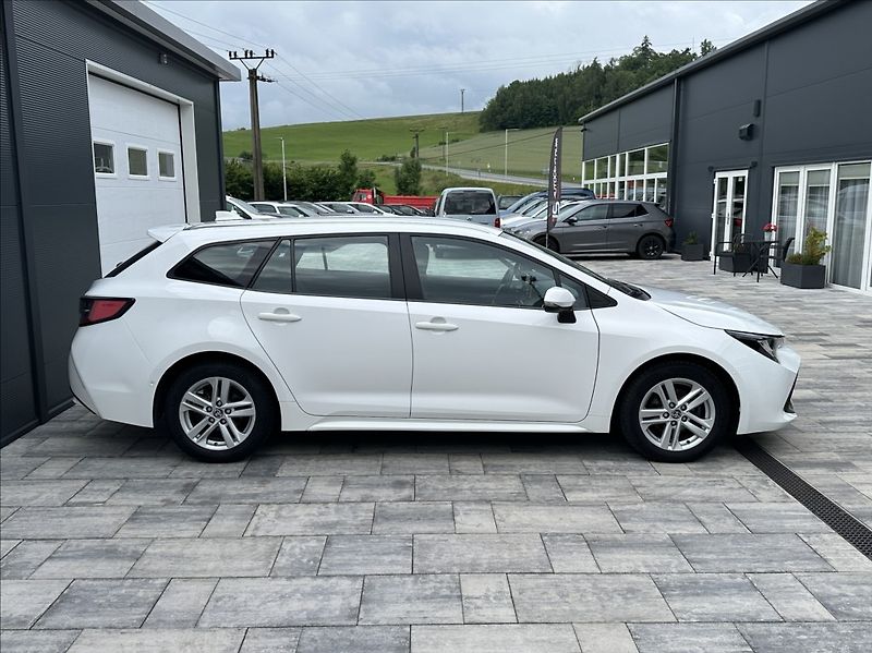 Toyota Corolla 1,2 Turbo 115PS  TS Comfort - fotka 6 z 53