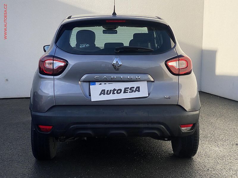 Renault Captur (2017) 0.9 TCe, AC, tempo - fotka 5 z 16