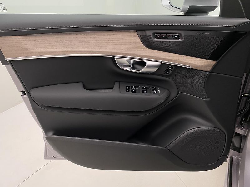 Volvo XC90 (2025) B5 AWD AUT BRIGHT PLUS 7míst - fotka 7 z 76