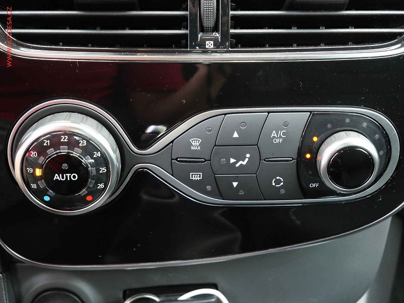Renault Clio (2019) 0.9 TCe, 1.maj,ČR, Limited - fotka 15 z 20