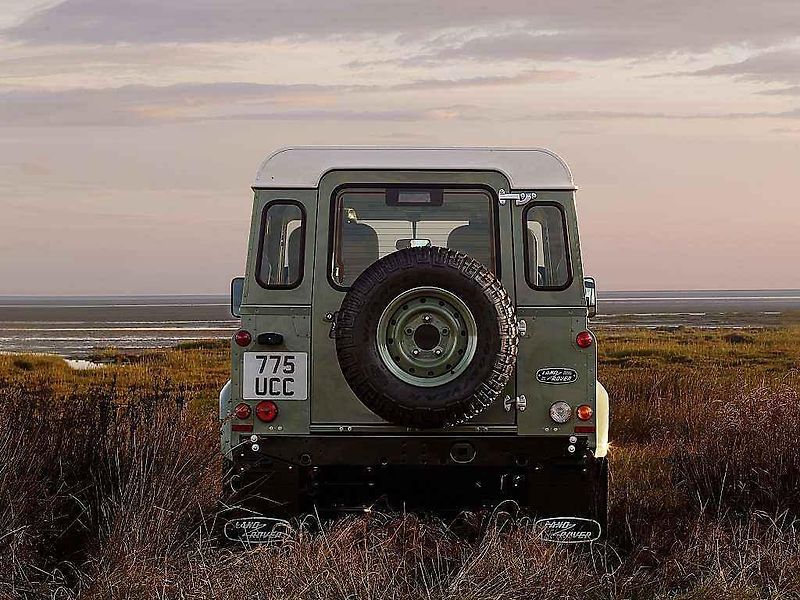 Land Rover Defender Adventure.