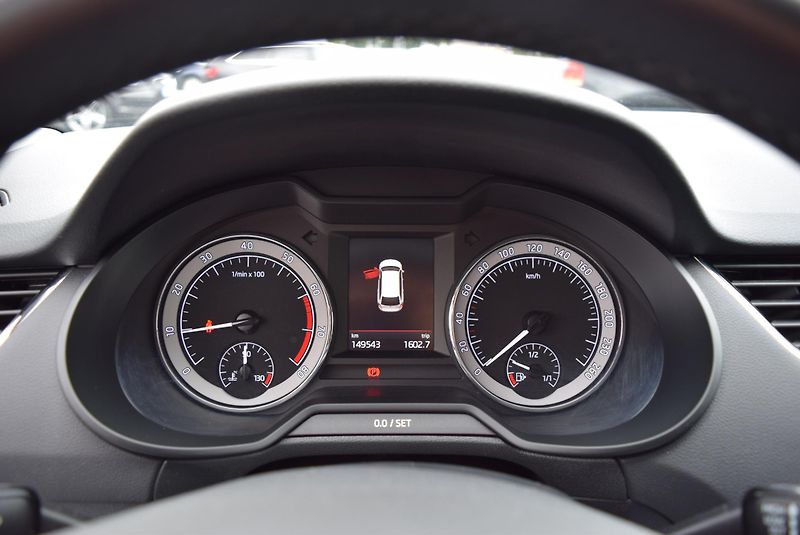Škoda Octavia (2019) 1.5TSI 110kw STYLE TAŽNÉ SMART - fotka 31 z 45