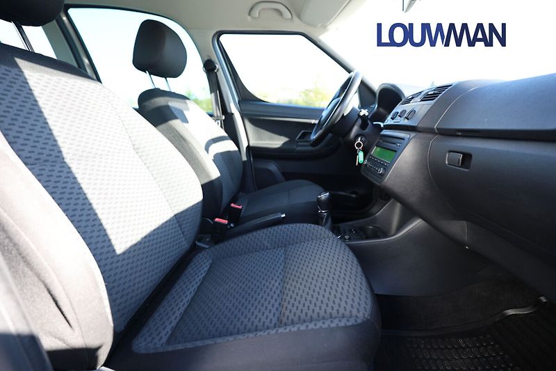 Škoda Roomster TSI AMBIENTE - fotka 10 z 17
