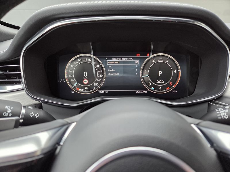 Jaguar F-Pace D300 ED90th HUD PANO ZÁR-2030 - fotka 23 z 48