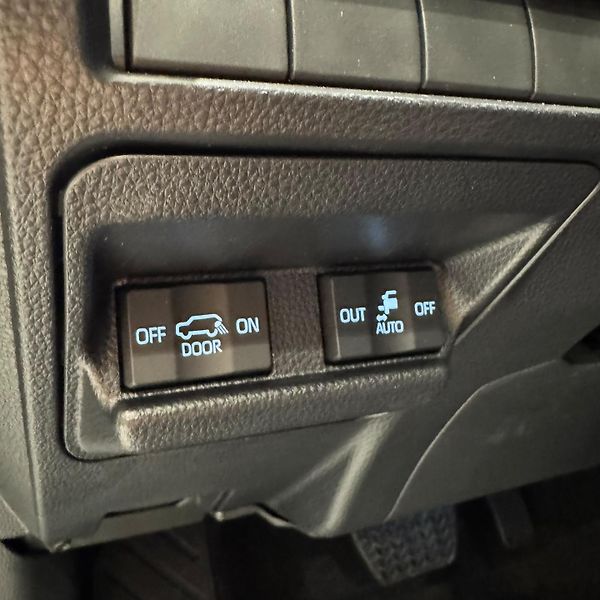 Toyota 4Runner (2026) 2.4 i-FORCE MAX Hybrid - fotka 16 z 31