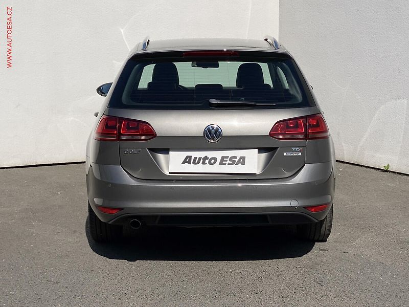 Volkswagen Golf (2015) 1.6 TDi, DSG, výhřev sed. - fotka 5 z 18