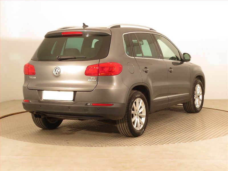 Volkswagen Tiguan (2015) 2.0 TDI, Serv.kniha, Navi - fotka 5 z 17