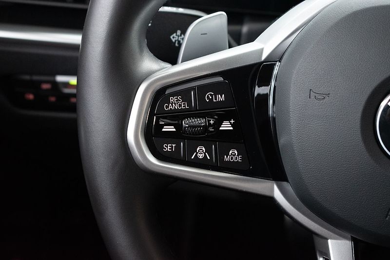BMW Řada 3 320d xD ///MSPORT*ZÁRUKA*ČR 1M - fotka 16 z 42