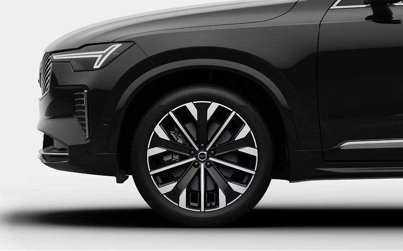 Volvo XC90 (2026) B5 AWD ULTRA BRIGHT - fotka 9 z 16