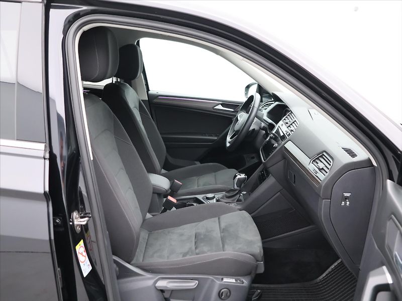 Volkswagen Tiguan Allspace 2,0 TDI DSG 4M CZ Elegance DPH - fotka 13 z 29