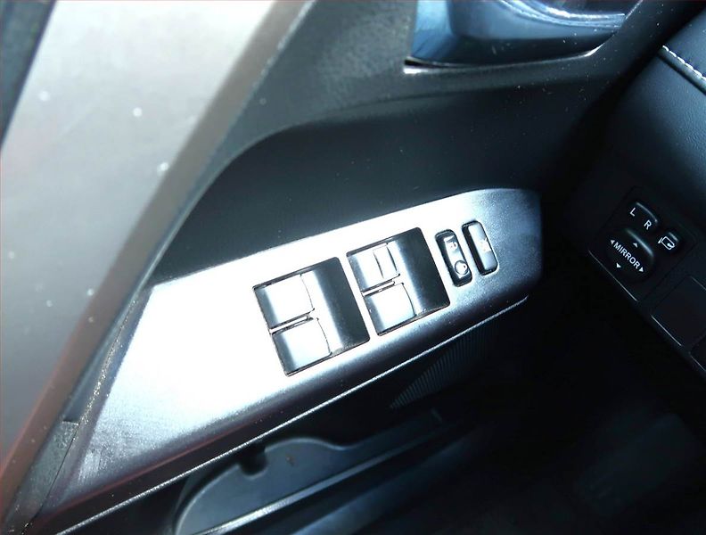Toyota RAV4 (2018) 2.5 Hybrid, 4X4, Automat - fotka 16 z 16
