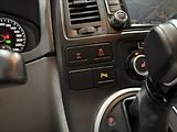 Volkswagen Multivan 2,0   TDI DSG 4M INDIVIDUAL - náhled 16