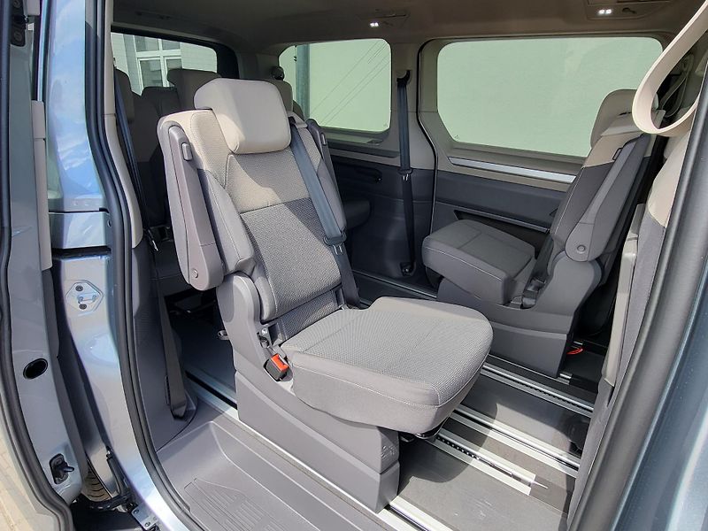 Volkswagen Multivan Long Life 2,0 TDI 110kW 10km - fotka 27 z 29