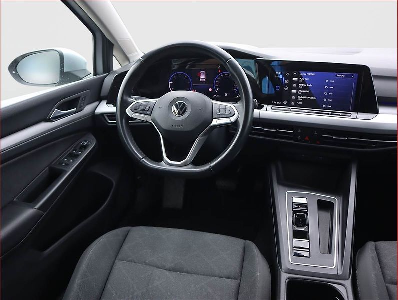 Volkswagen Golf (2022) 2.0 TDI, Automat, Navi - fotka 7 z 23
