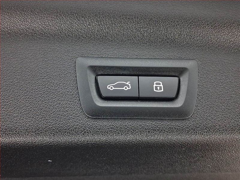 BMW X1 (2024) xDrive30e - fotka 26 z 29