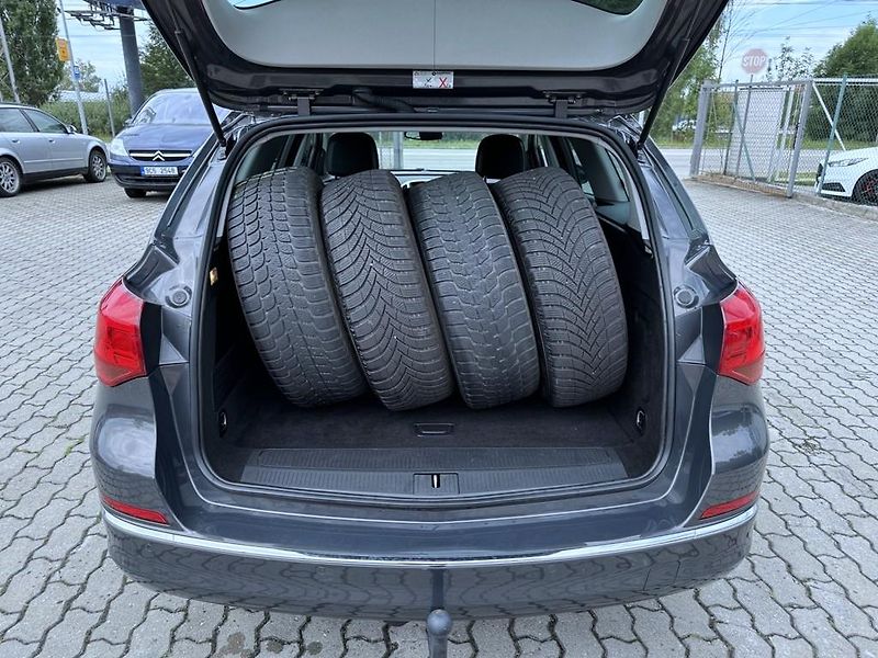 Opel Astra 1.4T 103 kW SPORTS TOURER - fotka 9 z 18