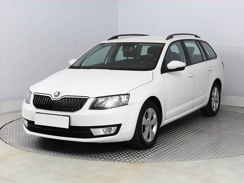 Škoda Octavia (2014) Elegance 1.6 TDI, Serv.kniha - fotka 2 z 14