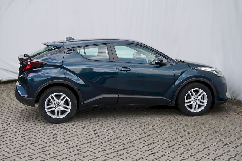 Toyota C-HR (2023) Comfort Business 1,8  Hybrid e - fotka 3 z 27