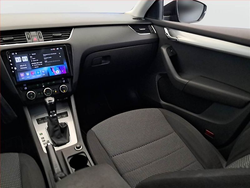 Škoda Octavia (2014) 2.0 TDI, Automat, Navi - fotka 8 z 18