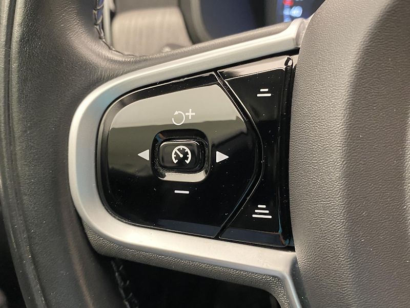 Volvo V90 CC B4 AWD MOMENTUM REZERVACE - fotka 20 z 53
