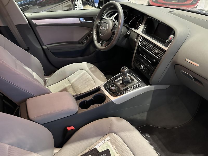 Audi A5 (2016) - fotka 35 z 36