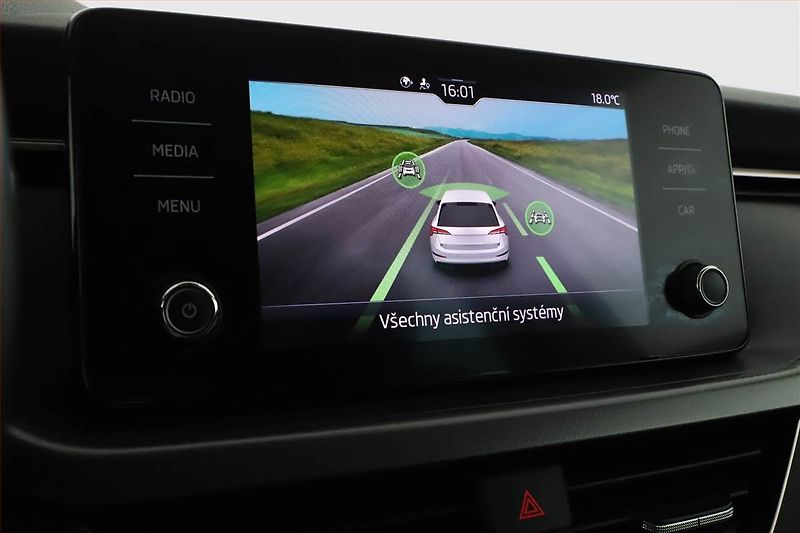 Škoda Scala (2023) Style 1.0 TSI, Automat, ČR - fotka 16 z 21
