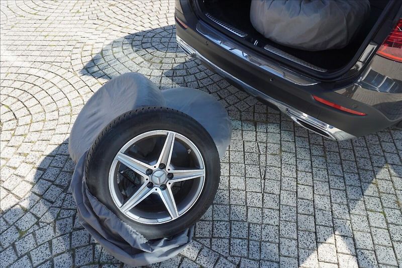 Mercedes-Benz Třídy C 1,5 C 200 4M All-Terrain 1.maj - fotka 22 z 22