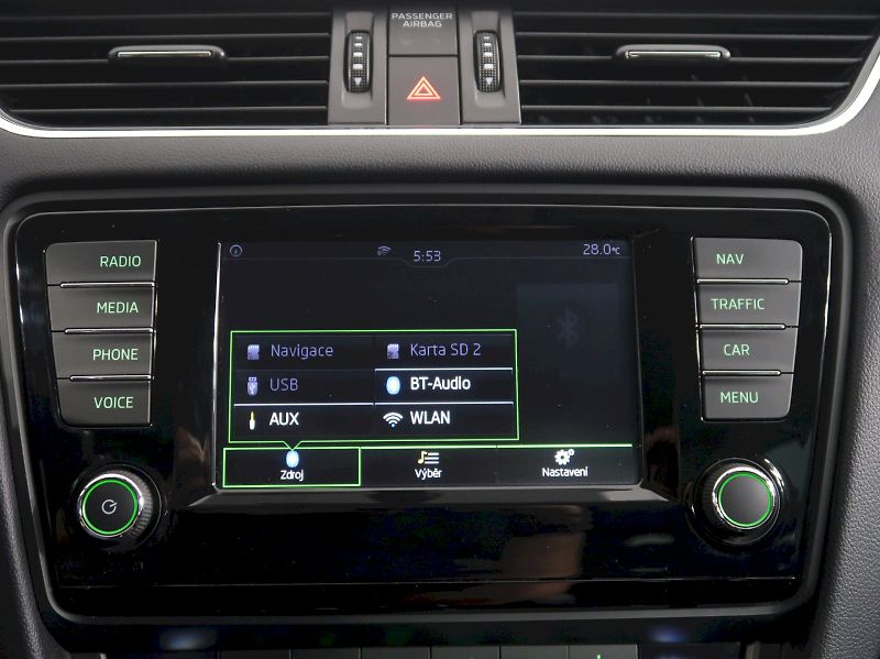 Škoda Octavia (2016) JOY 2.0TDI 110kW 4X4 TAŽNÉ XEN - fotka 24 z 34