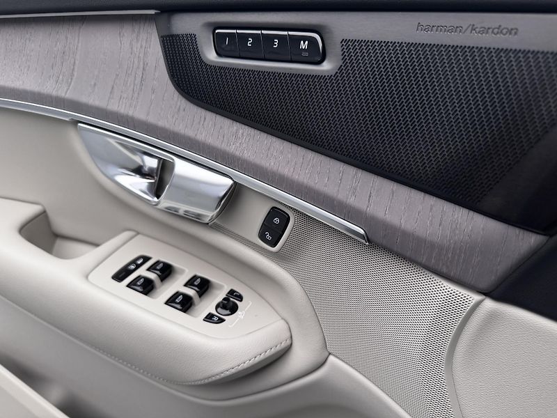 Volvo XC90 (2026) T8 AWD Plug-in BRIGHT PLUS 7m - fotka 20 z 25