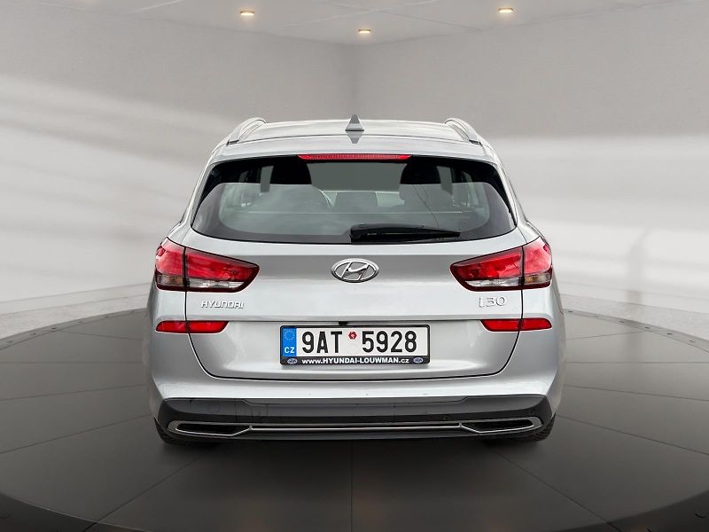 Hyundai i30 (2023) COMFORT 1.0TGDI 88kW CZ DPH - fotka 5 z 11