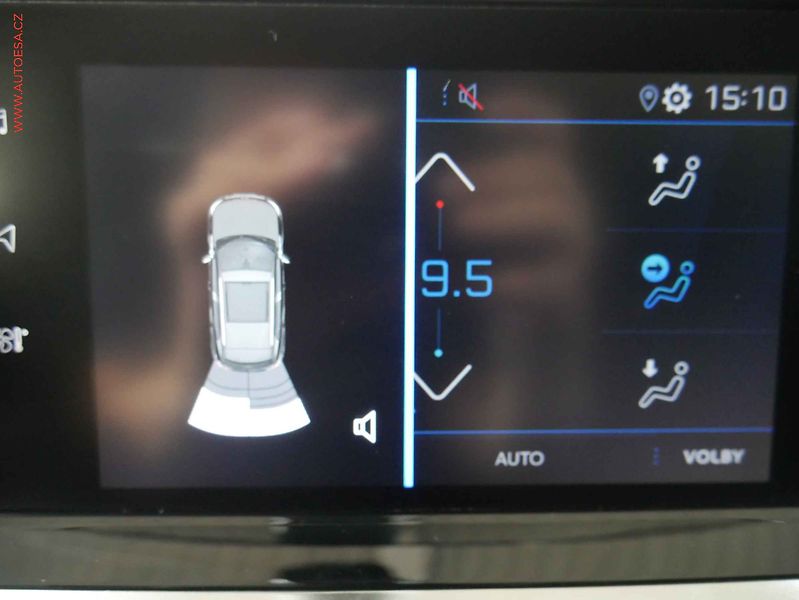 Peugeot 2008 (2020) 1.2PT, 1.maj,ČR, servis.kniha - fotka 16 z 20