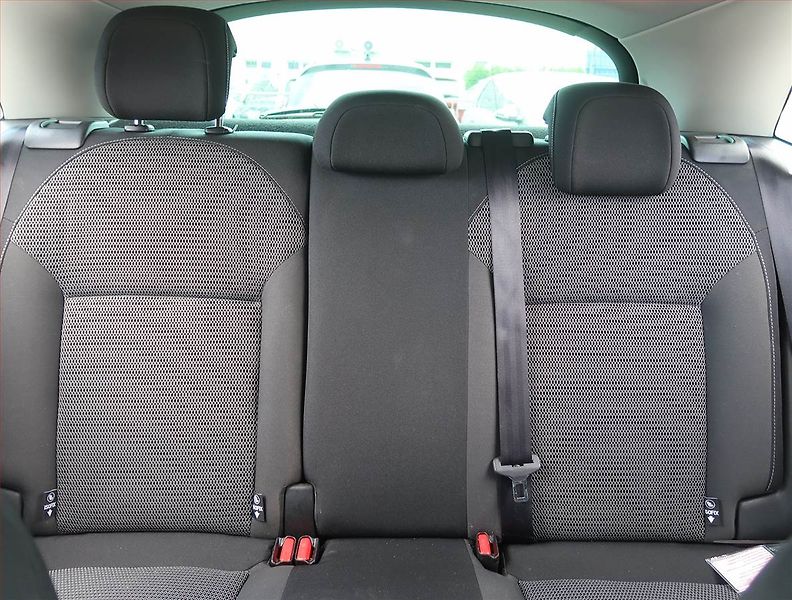 Citroën C4 (2015) 1.6 HDi, Tempomat - fotka 10 z 15