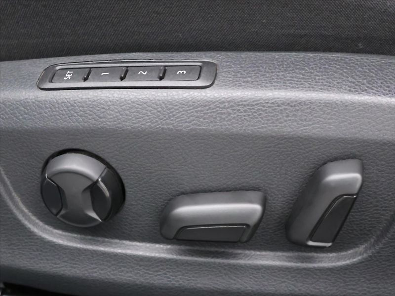 Škoda Superb 2,0 TDI 110kW Style DSG  CZ - fotka 15 z 32