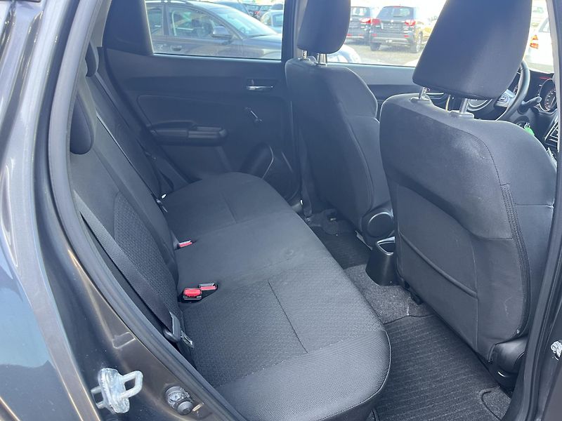Suzuki Swift COMFORT 1.2 AUTOMAT, HYBRID - fotka 10 z 17