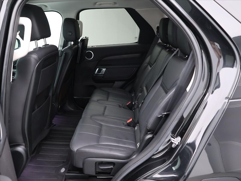 Land Rover Discovery 3,0 Td6 HSE Aut. 4WD DPH - fotka 15 z 31