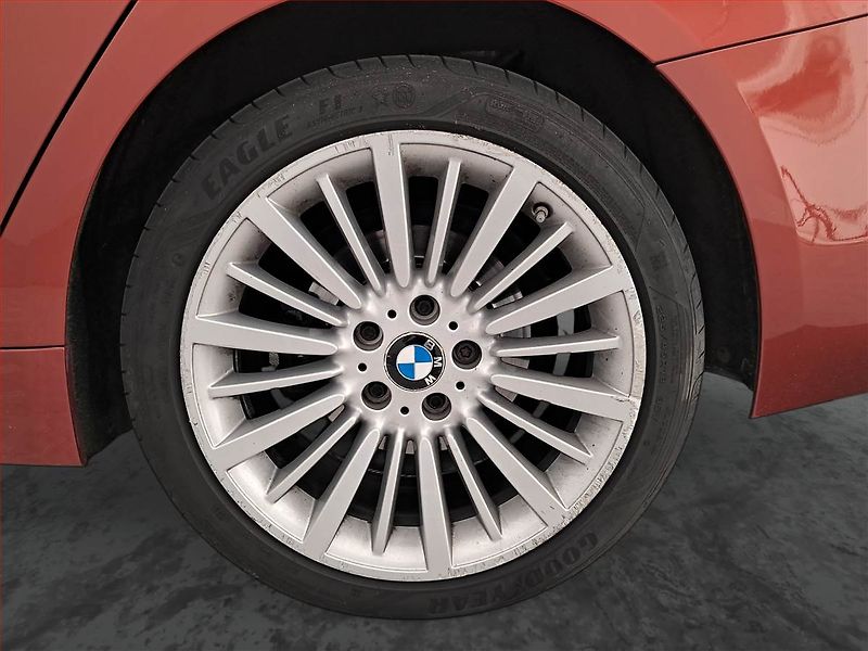 BMW Řada 4 (2018) 430i xDrive - fotka 15 z 23