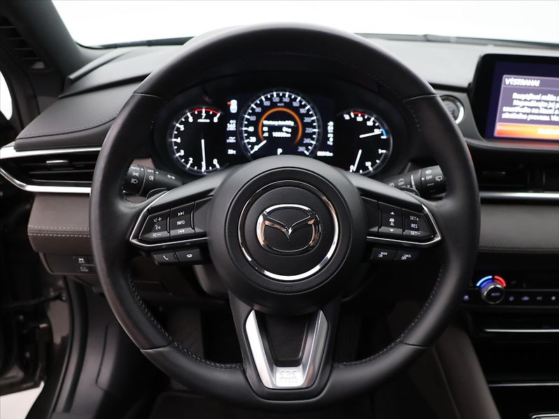 Mazda 6 2.5 G194 Aut. Revolution 1.Maj - fotka 18 z 40
