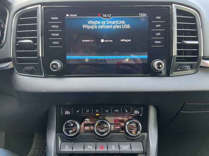Škoda Karoq Style 1.5TSi DSG KAMERA NAVI - fotka 26 z 50