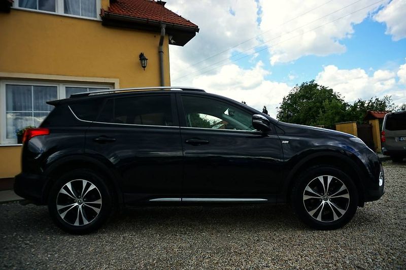 Toyota RAV4 (2015) 110 kW - fotka 4 z 46