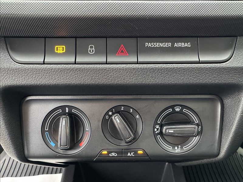 Škoda Fabia 1,0 TSI DPH 1.maj. původ ČR - fotka 36 z 50
