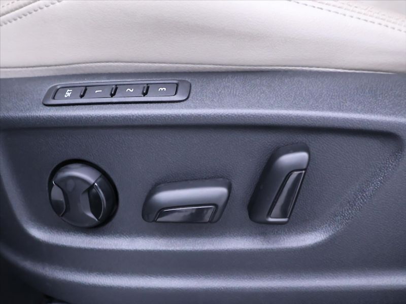 Škoda Kodiaq 2,0 TSI DSG Style 4x4 1Maj DPH - fotka 16 z 34