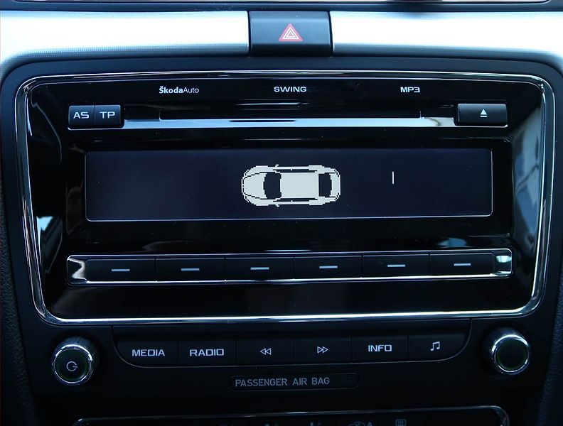 Škoda Superb (2011) 1.4 TSI, Serv.kniha, Xenony - fotka 16 z 16